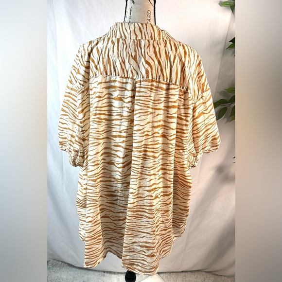 Ava & Viv Tan and White Casual Button Down Shirt - Picture 4 of 9